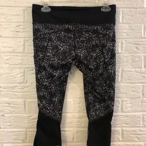 Lulumelon Hop to It cropped leggings ~ 6